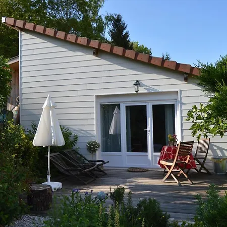 Dans Un Jardin Villa Apremont-la-Foret Exterior photo